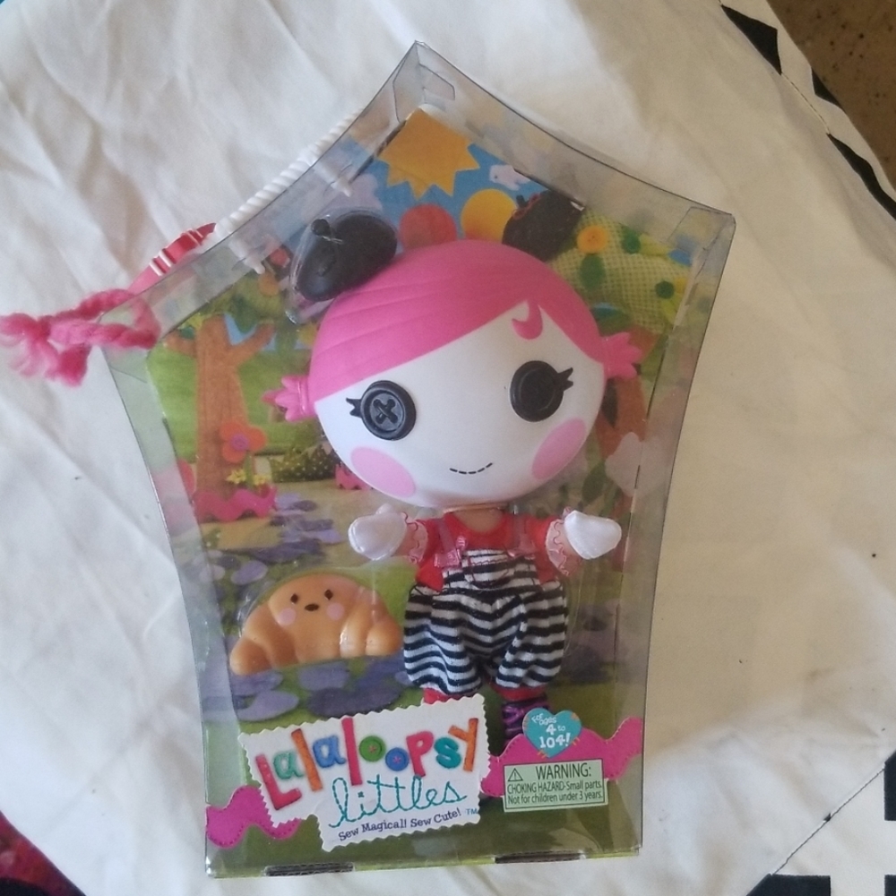 Lalaloopsy littles